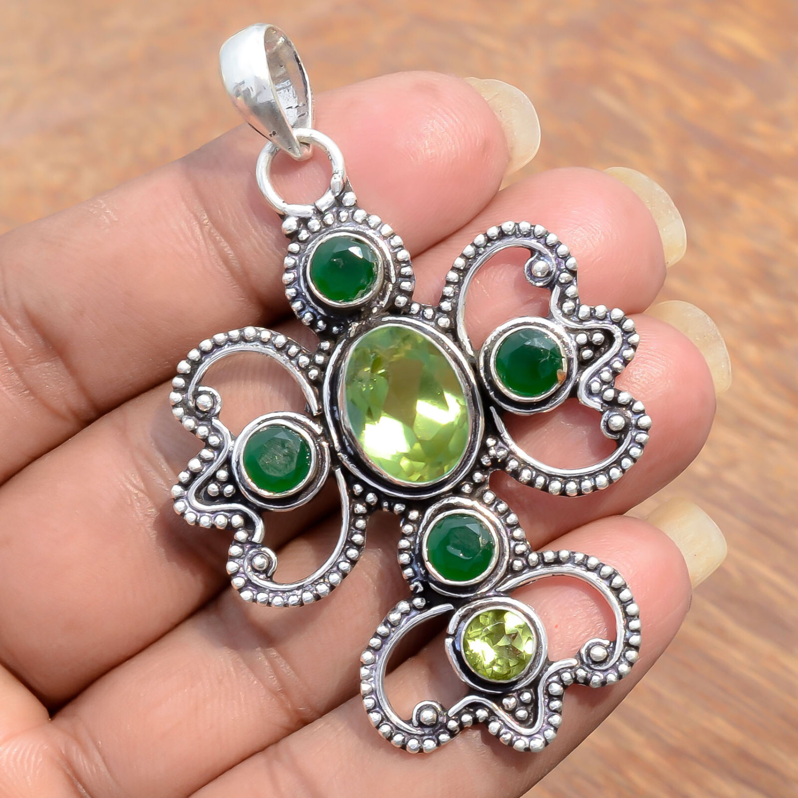 Peridot Cut & Green Onyx Gemstone Cross 925 Sterling Silver Beauty Art Pendant