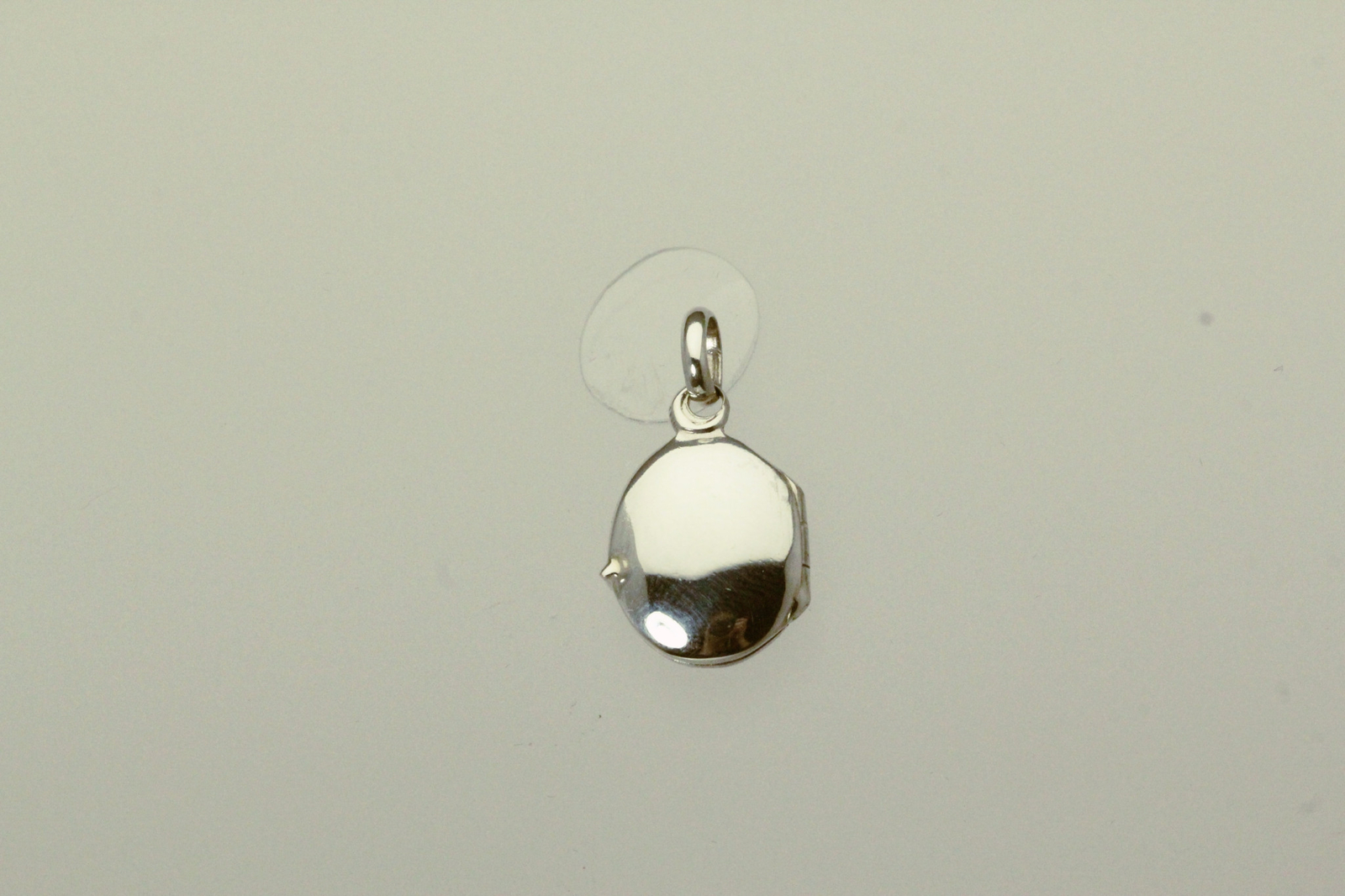 925 Sterling Silver Small Oval Locket 1.6 Grams (PEN9165)
