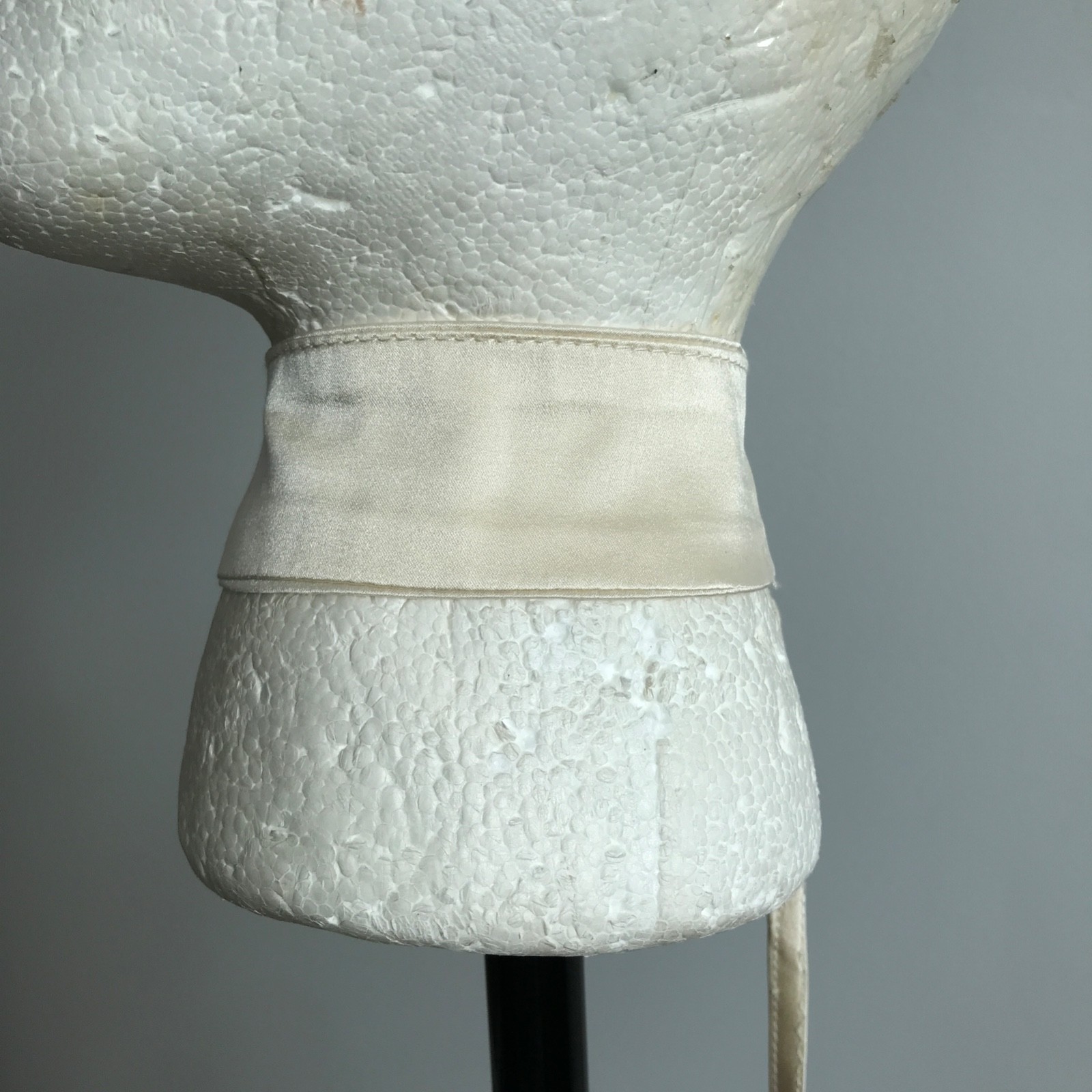 Chocker Ivory White Tie Satin Boho Glam Cocktail Tie Collar
