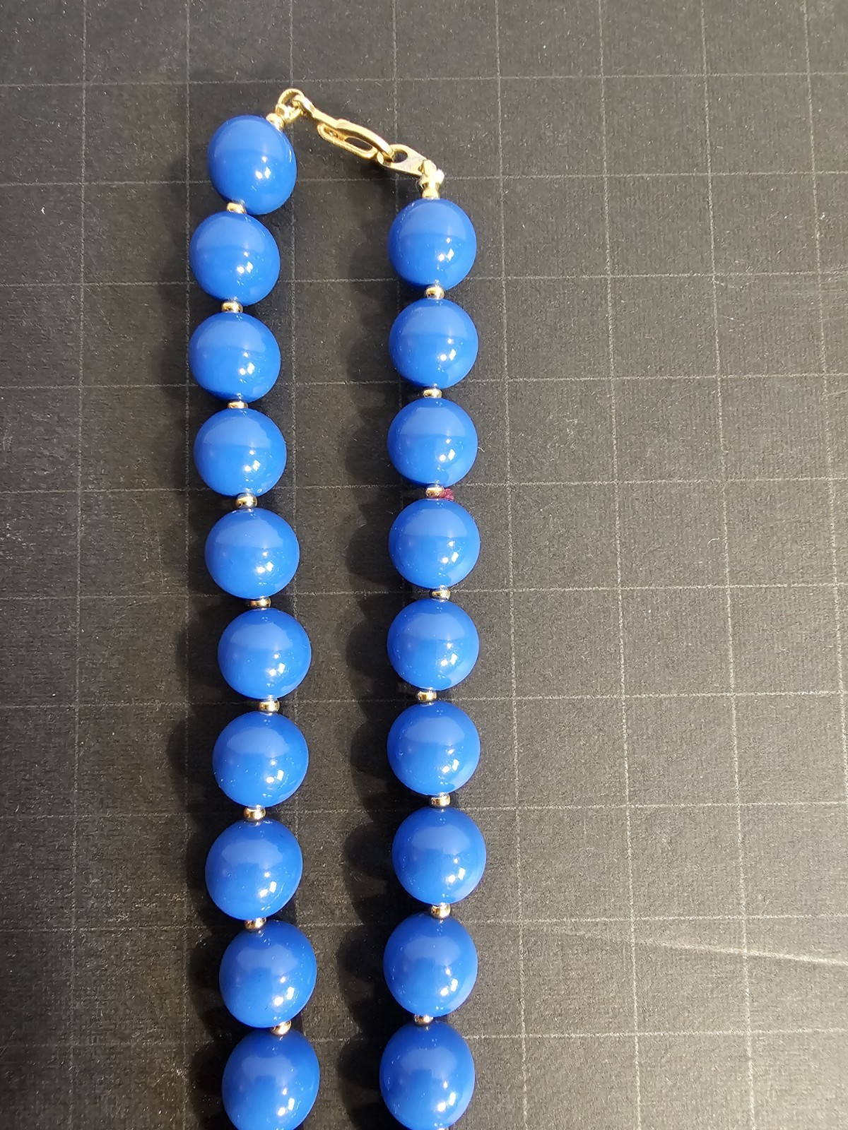 Vintage Large Blue Plastic And Small Goldtone Bead Necklace 23 Inch Long