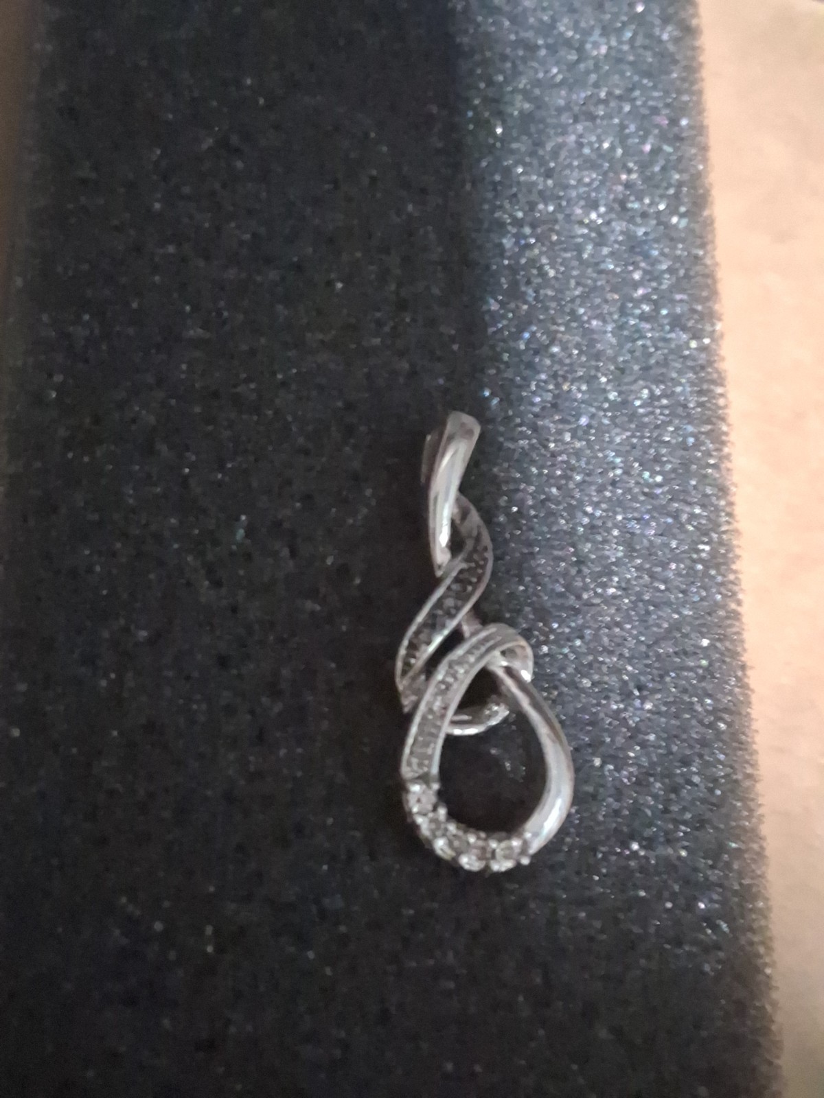 SILVER 925 black and white diamond chip pendant