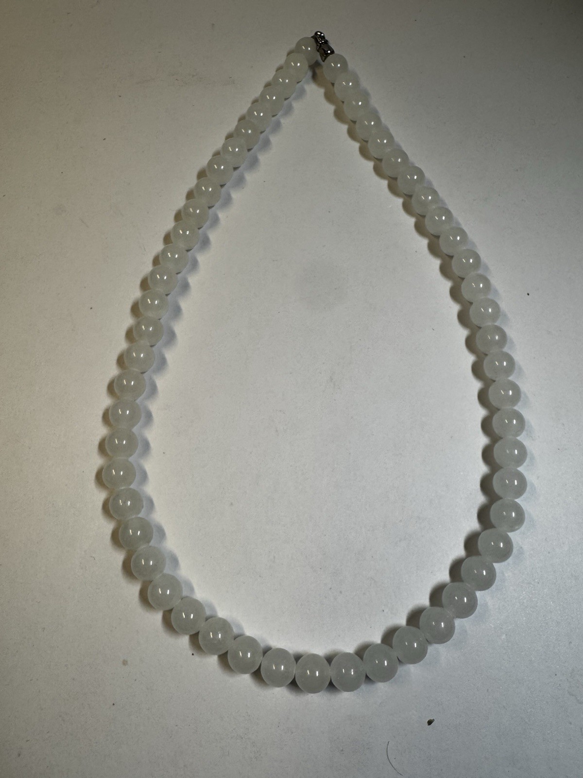 8mm Hetian white Jade Round beaded necklace new in box free shipping 17”