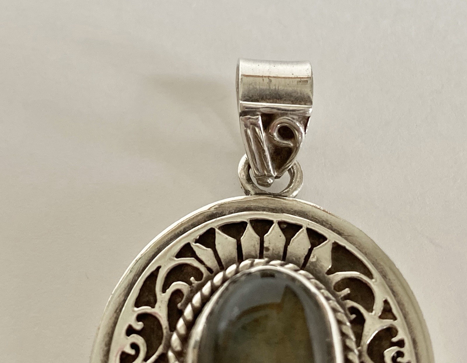 925 Sterling Silver Oval Pendant All Natural Labradorite Gemstone Artist Marked