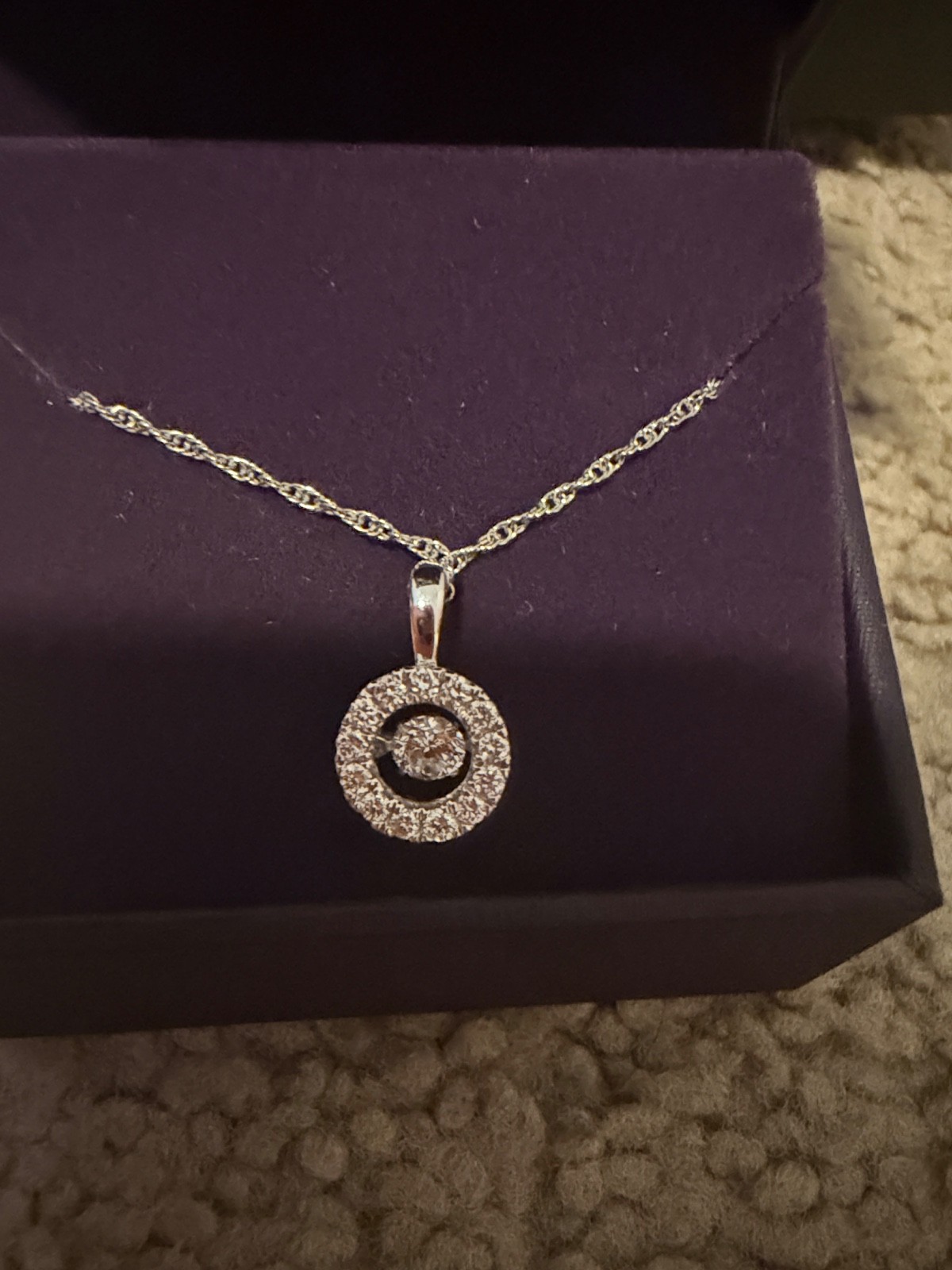 Zales dimonds necklace