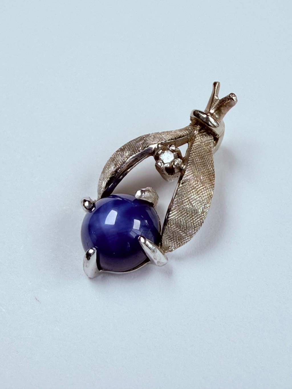 14K Solid White Gold Blue Star Sapphire & Topaz Necklace Vintage Pendant