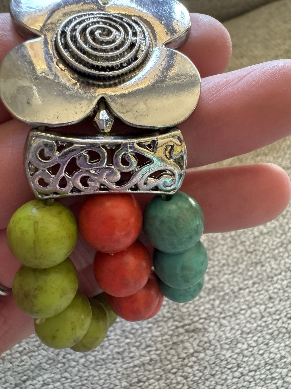 Silver & Flower Design Pendant Braclet. 3 Strand Beaded With Stretch Cord