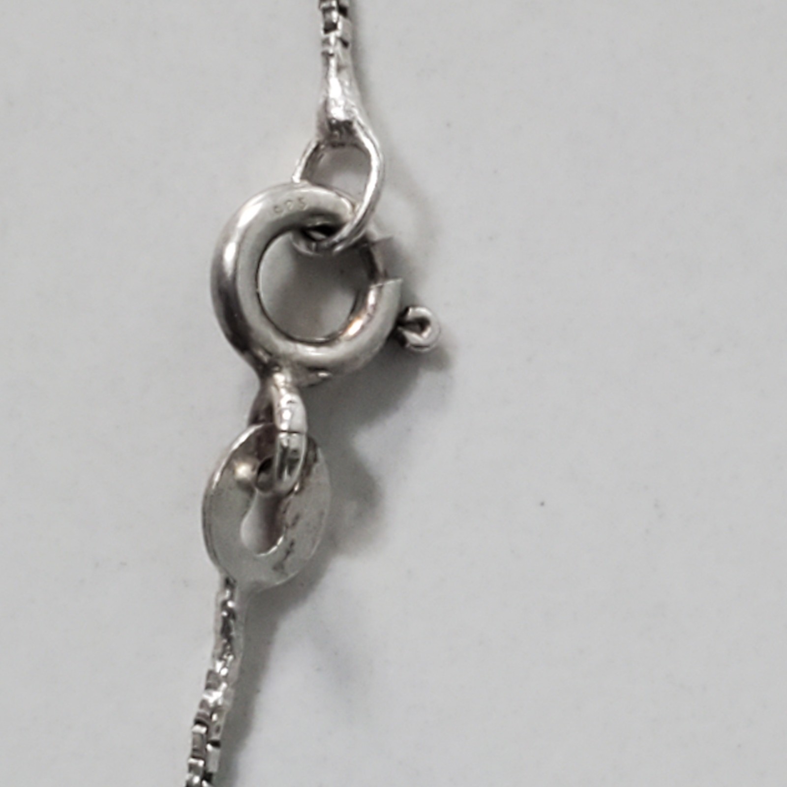 Vintage Silpada Sterling Silver Round Etched Dragon Locket with 32in Box Chain