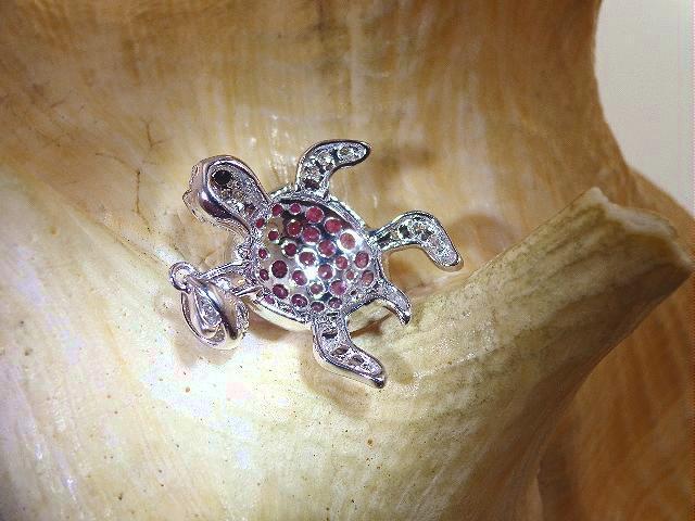 20MM 14K WHITE GOLD 0.87CTS RUBY SAPPHIRE 0.18CT DIAMOND HAWAIIAN TURTLE PENDANT