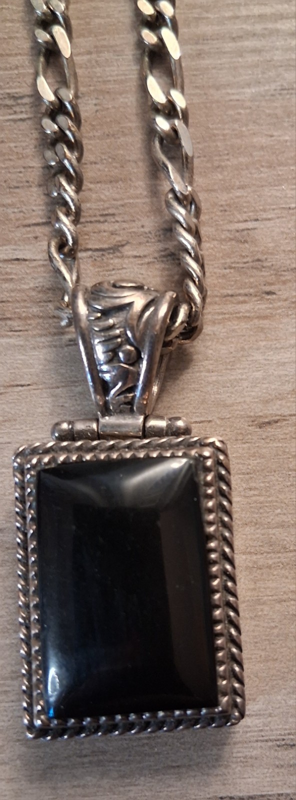 925 Sterling Silver Figaro Chain Black Onyx Rectangle Pendant Necklace 18in