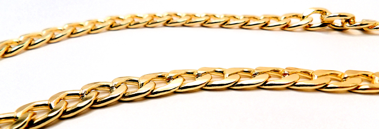 Gold Tone Heart Pendant Necklace Rhinestone Pave Curb Chain Fashion Jewelry