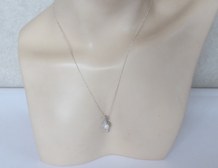 NEW Sterling Silver Birthstone Necklace June Pearl White Necklace 18″ Chain cz’s