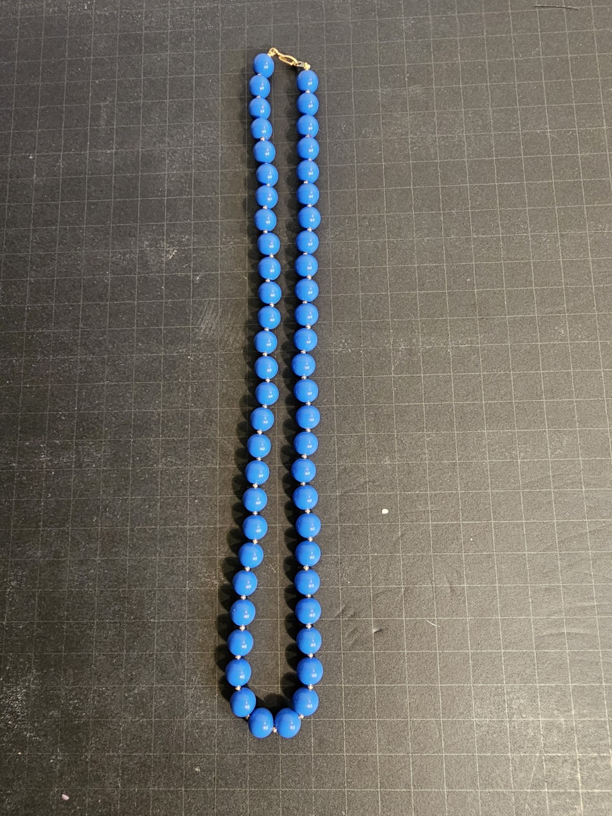 Vintage Large Blue Plastic And Small Goldtone Bead Necklace 23 Inch Long