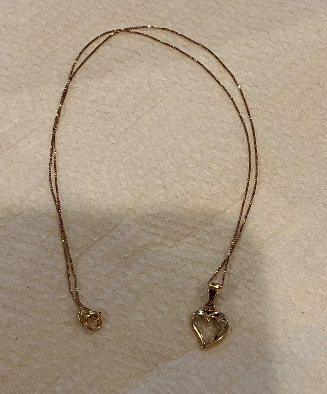Germany 8 Karat/333 Yellow Gold Open Heart Pendant w 18″ Box Chain ~ 2.25 grams