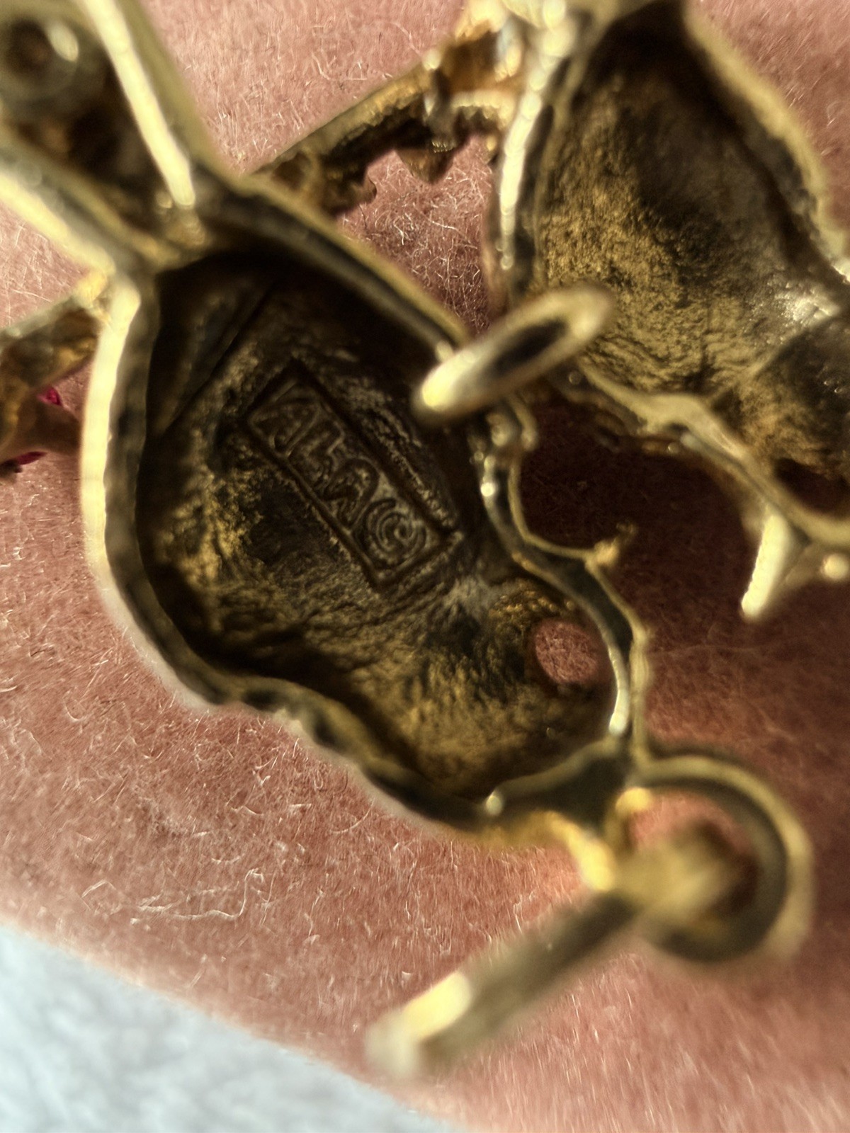 Vintage 1950’s gold Love Birds Pendant 10K gold