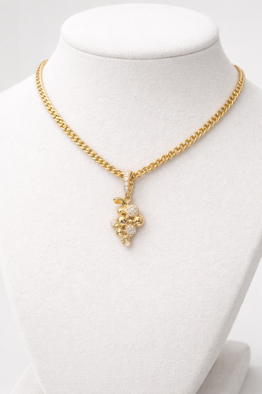 14kt Custom Grapevine Cultural Pendant 3/4 Carat VS1 EF Natural Diamonds
