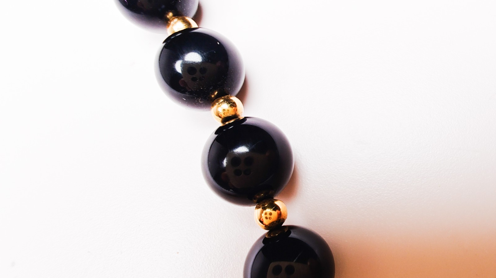 14K Yellow Gold Black Onyx Beaded Ball Necklace 29″ Long Estate 52.23g Vintage