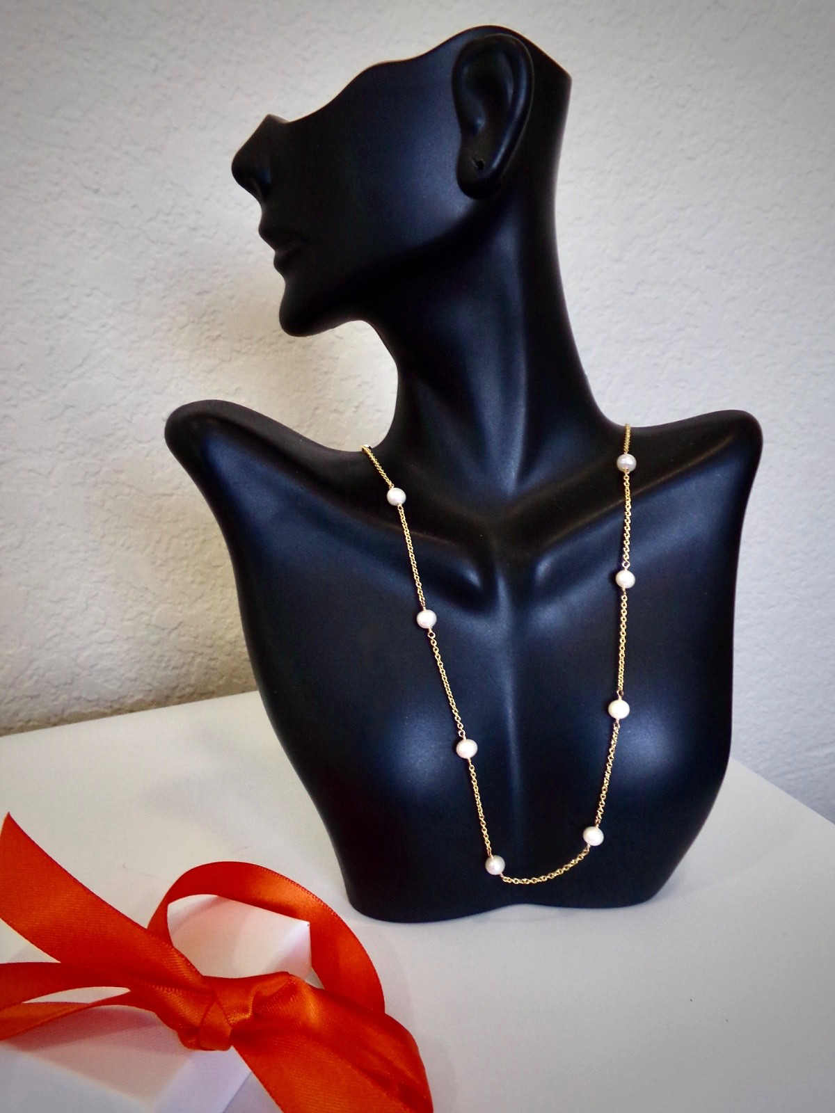 Necklace Handmade Cultured Fresh Water Pearls 5.5-6mm AAA on Gold Filled Chain