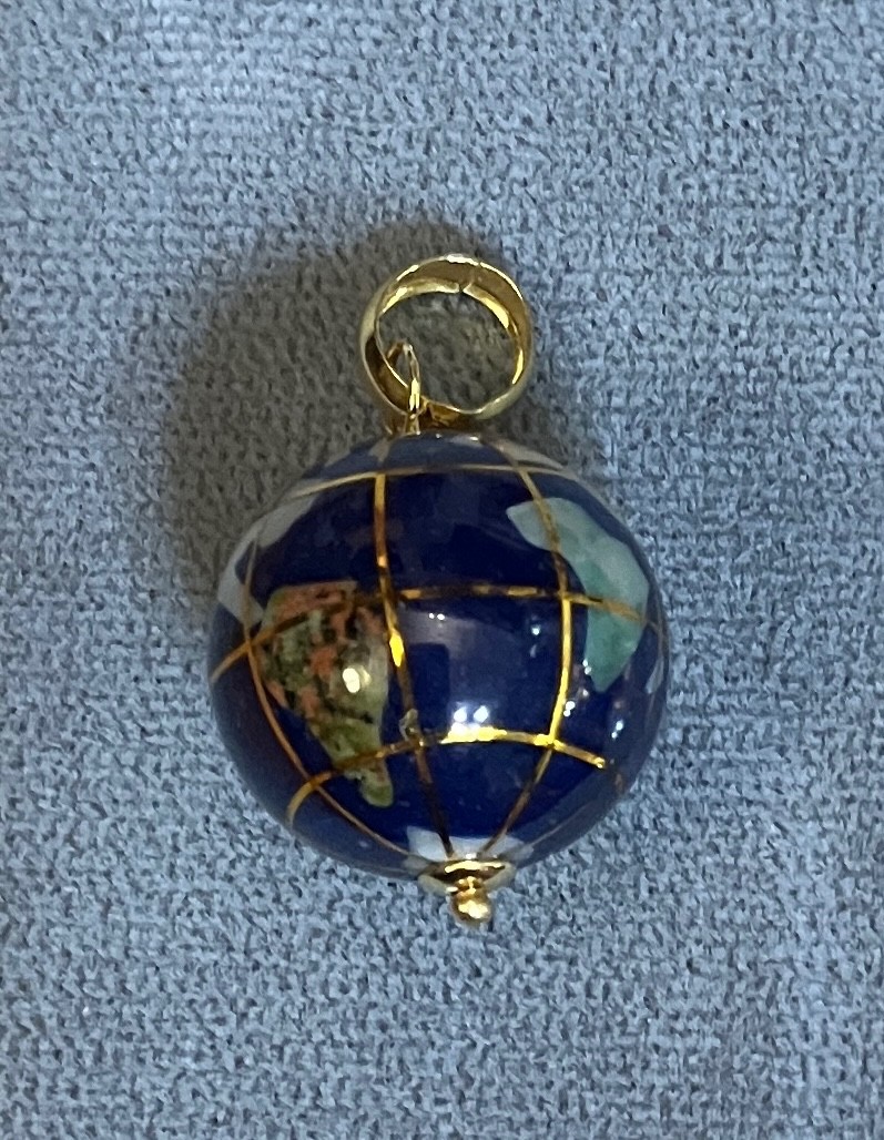 Vintage Michael Anthony 14k Gold Globe & Lapiz Lazuli Inlay Unique World Pendant