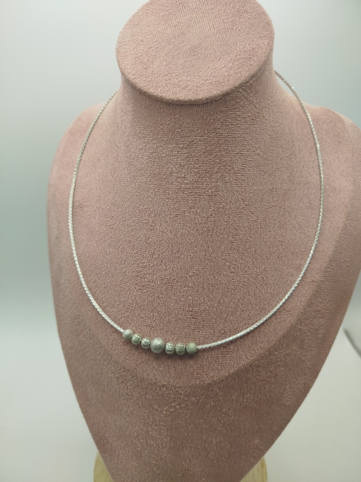 Beautiful 925 Sterling Silver Collar Necklace 7 Silver Balls Made In India 44cm