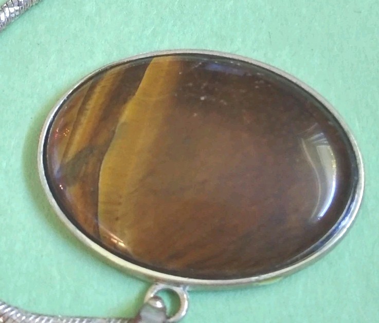 TIGER’S EYE Gemstone Pendant & Necklace In Silver Tone