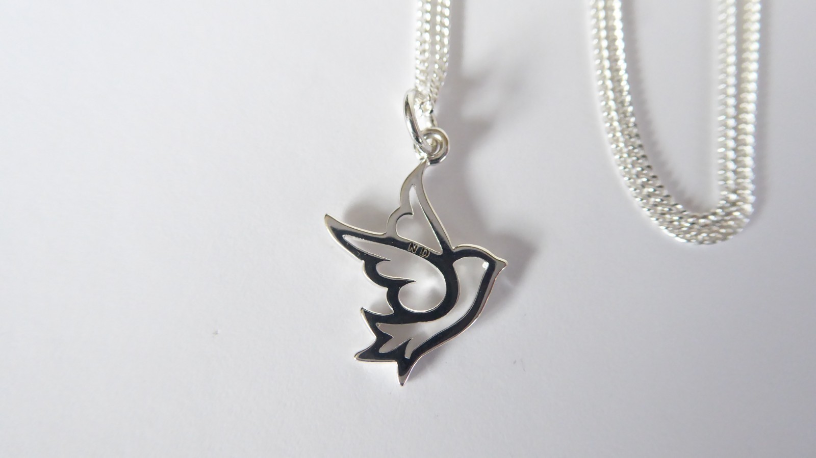 NEW Soaring Sparrow Bird Necklace Solid 925 Sterling Silver Pendant Bird 18″