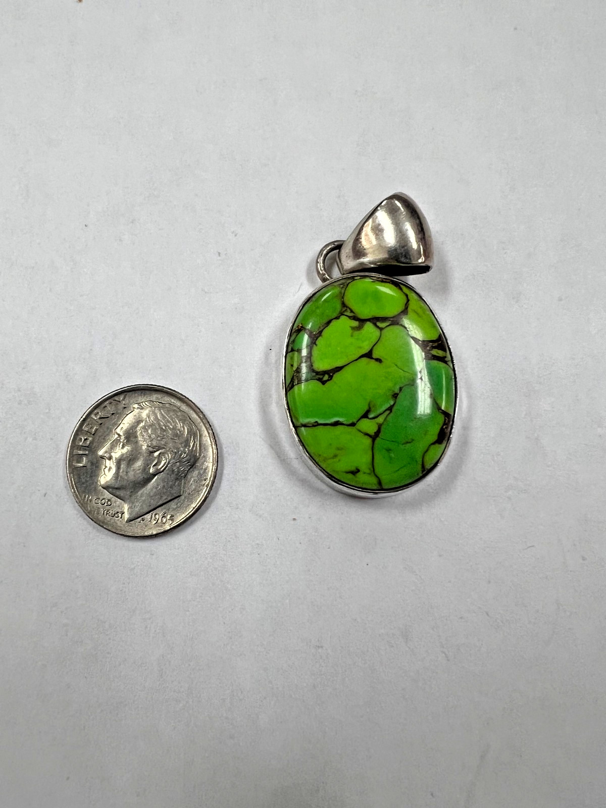 Unknown Designer Sterling Silver Drop Pendant with Green Stone [085DuW]