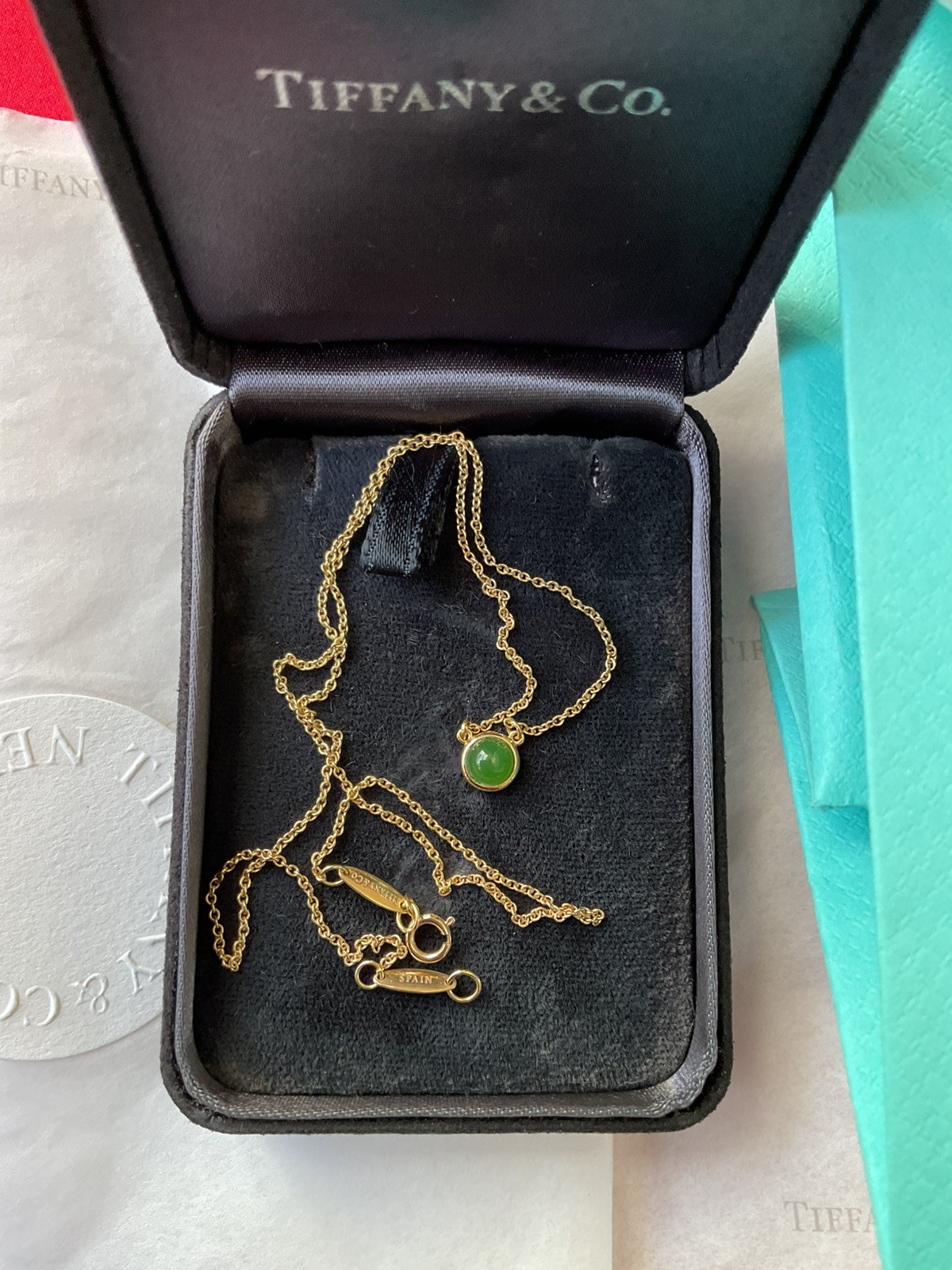 New TIFFANY & Co Elsa Peretti 18ct Yellow Gold & Green Jade Necklace RRP £1,300