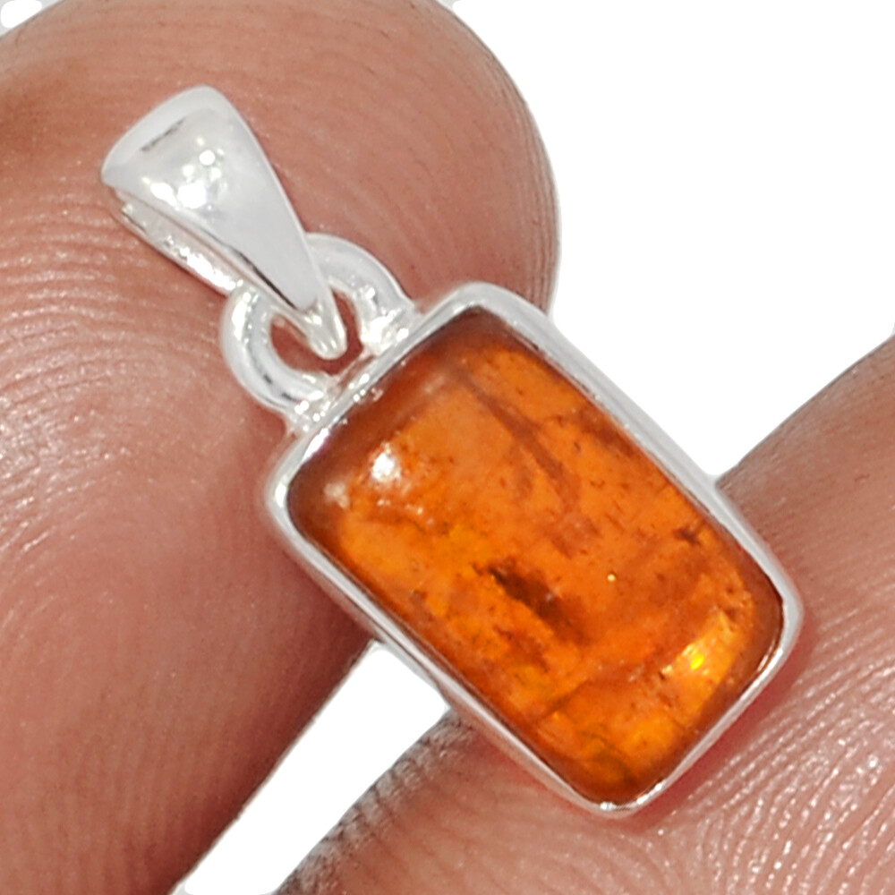 Natural Orange Kyanite – India 925 Sterling Silver Pendant Jewelry CP65562