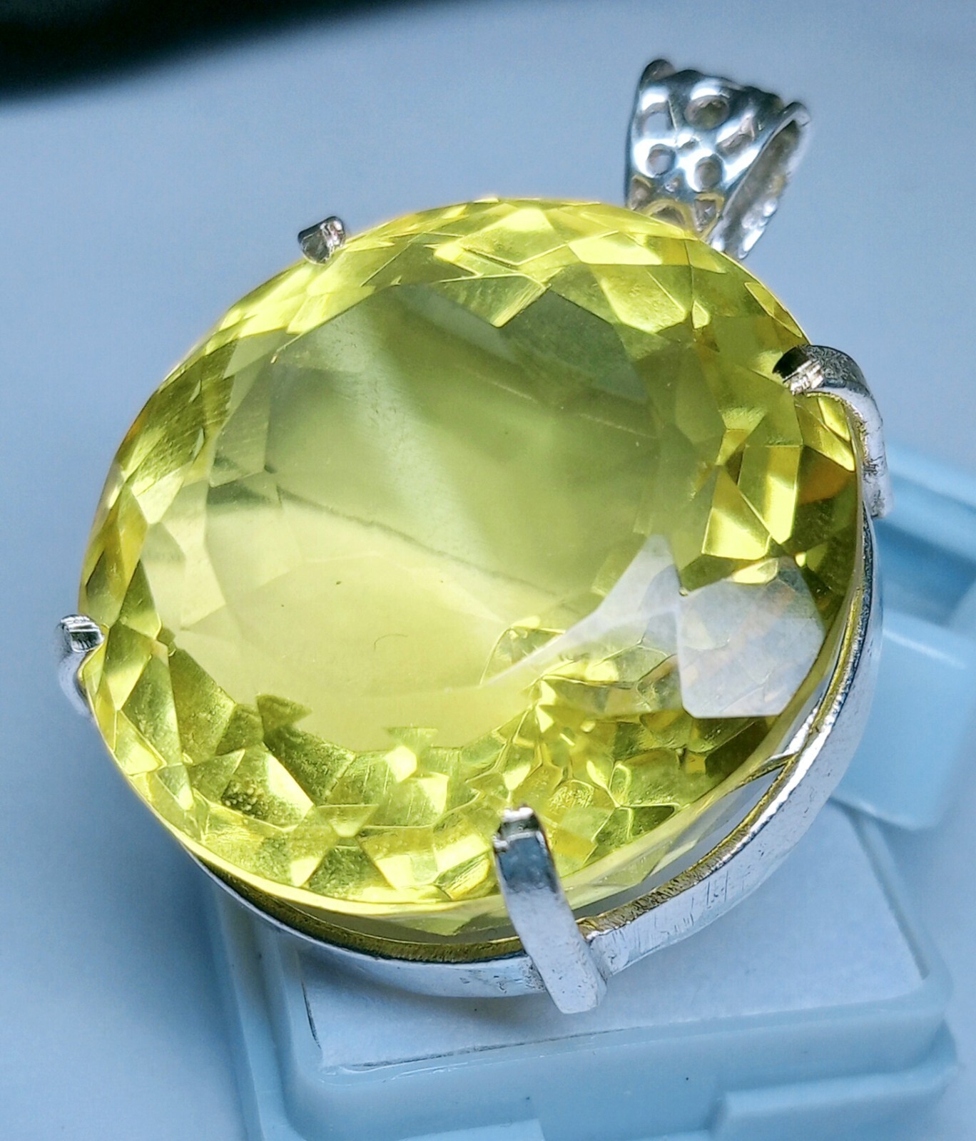 Yellow Topaz Round Cut 138.75 Ct Natural Pendant Loose Gemstone EGL Certified