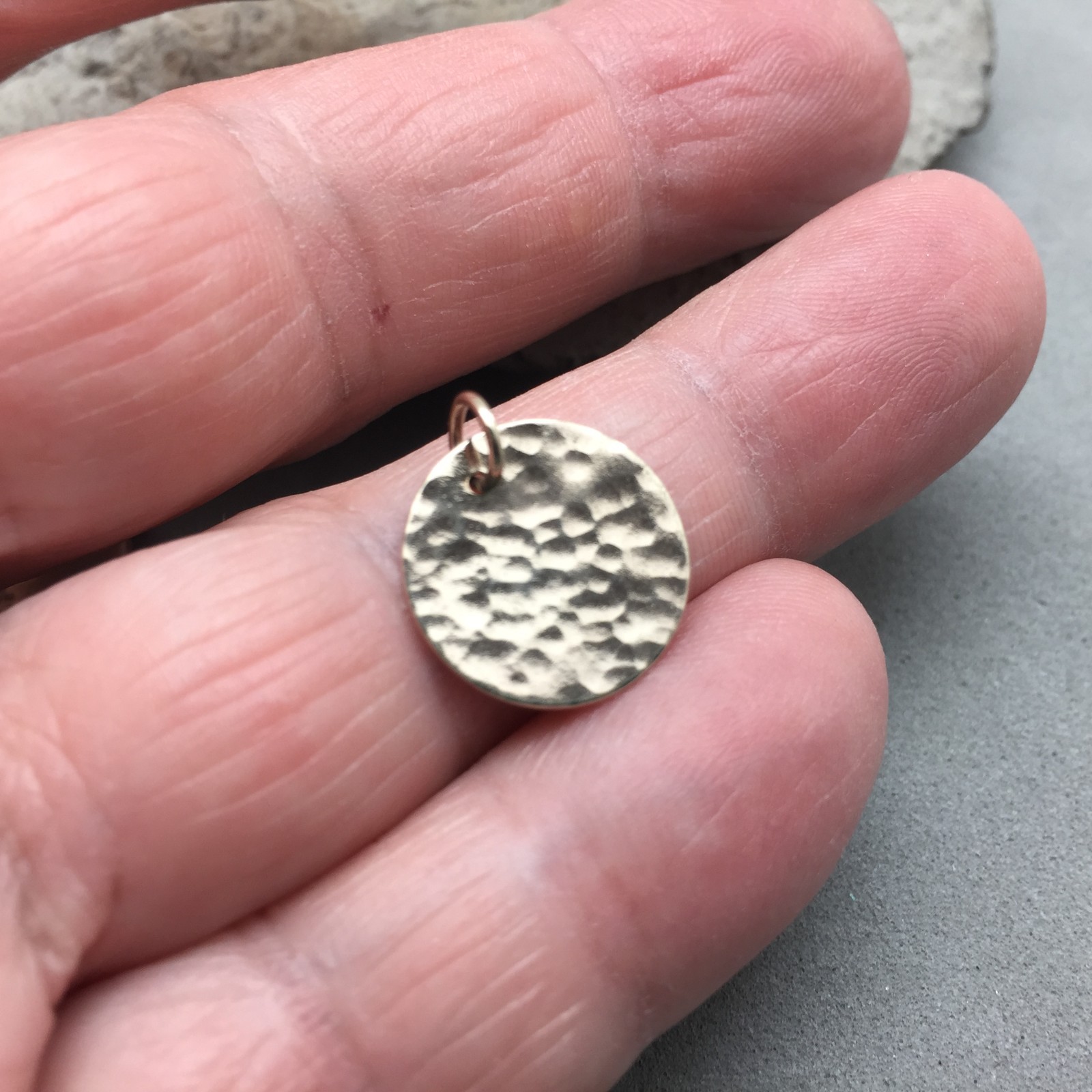 10k Gold Disc Round Hammered Finish Pendant 14mm 1.2 Gram No Chain Minimalist