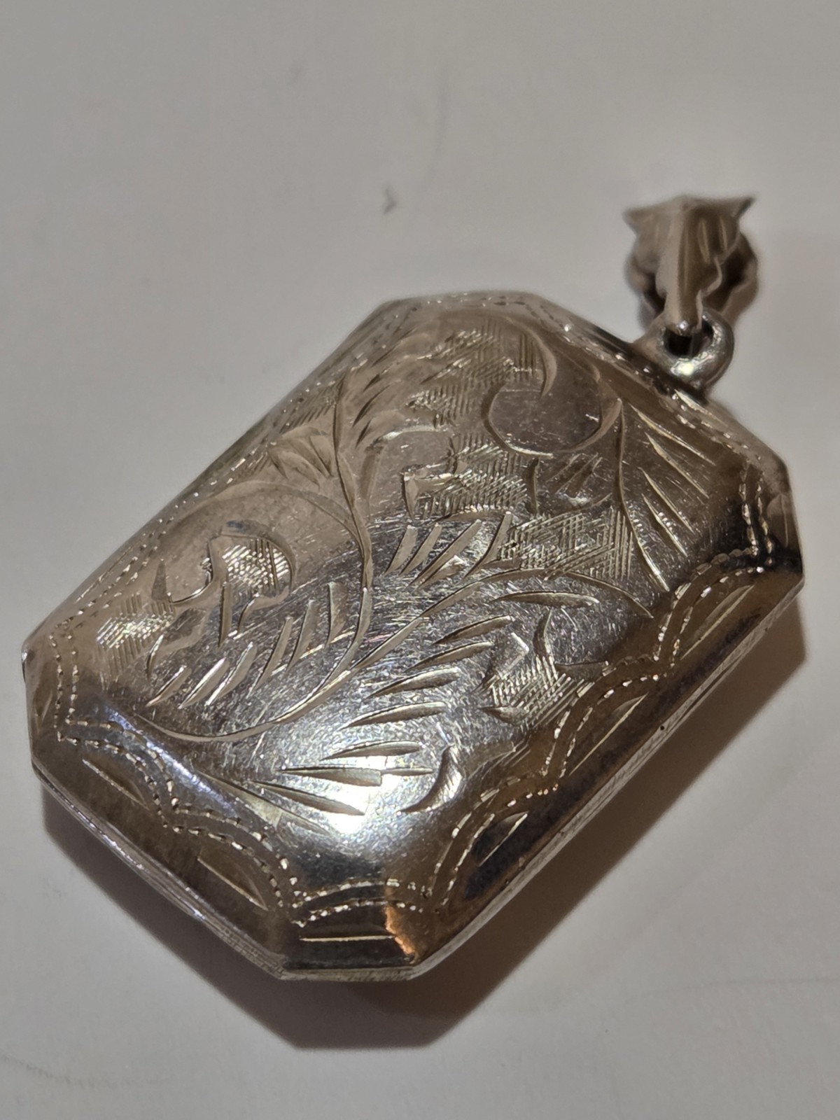 Sterling Silver Locket Pendant 925 Vine/Leaves Engraving
