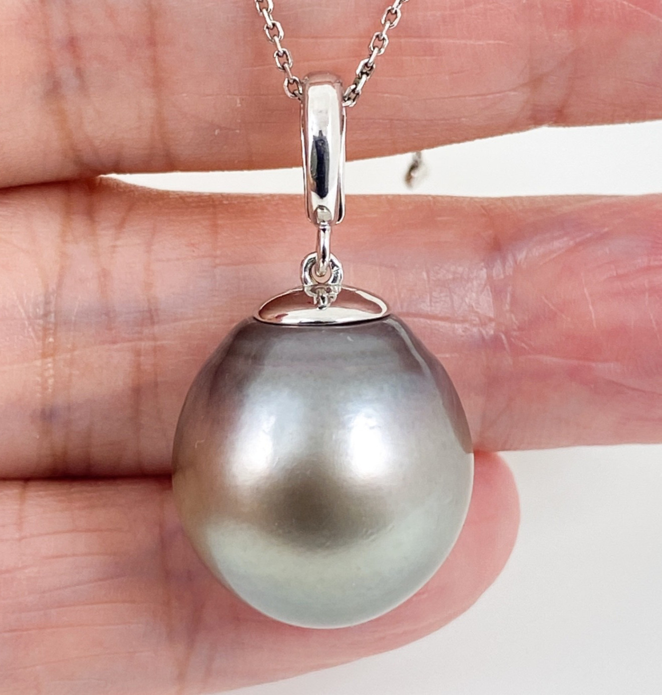 Humongous 17.8 x 19.2 Genuine Tahitian Pearl pendant enhancer, 925 Silver #136SP