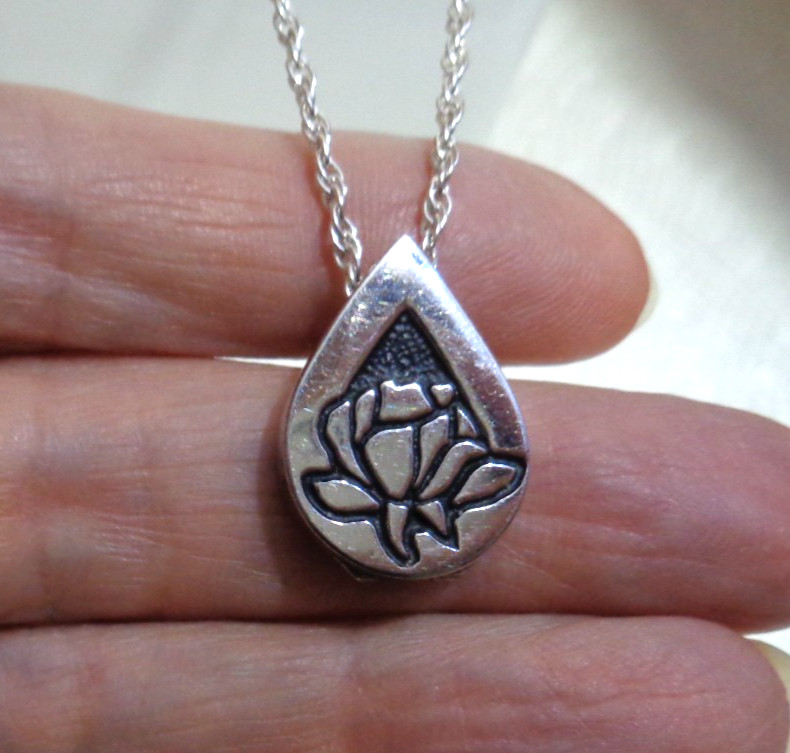 Vintage Sterling Silver Flower Locket/Pendant, 20″ Rope Chain Necklace 9.1 gm