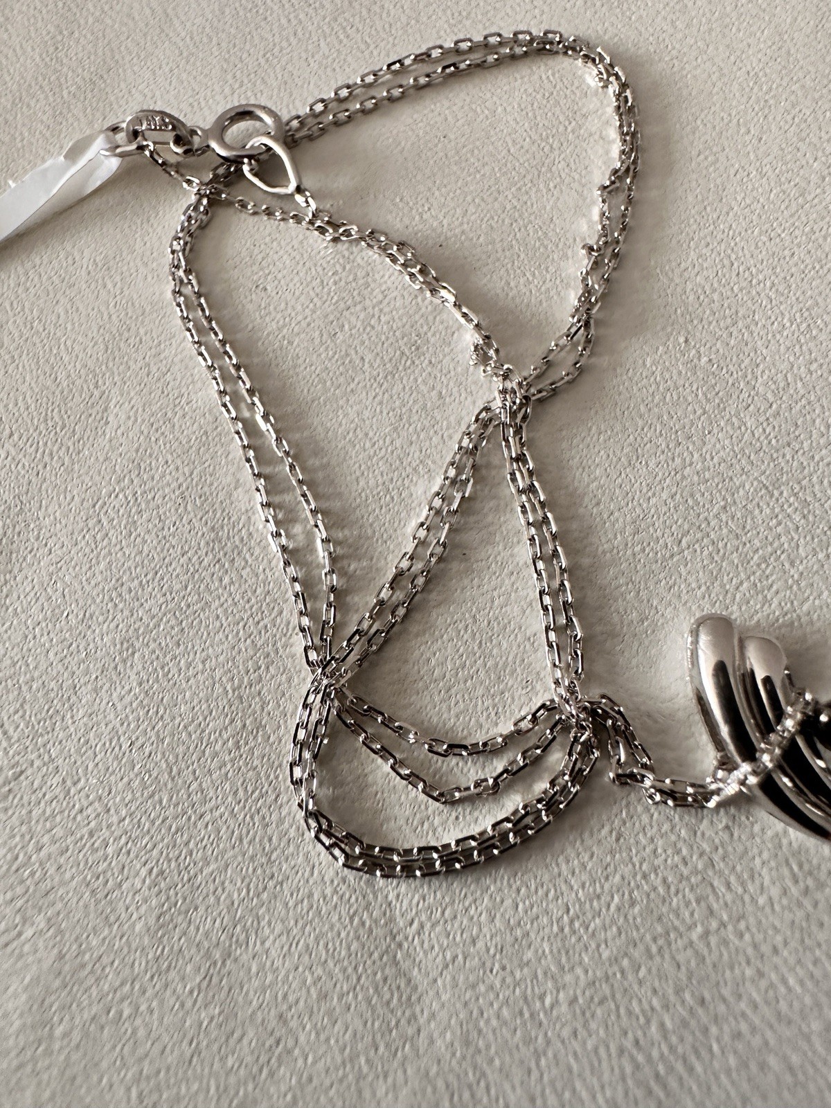 14KT.Solid White Gold Pendant with Black & White Round Diamonds,16″ Chain, 2.3 G