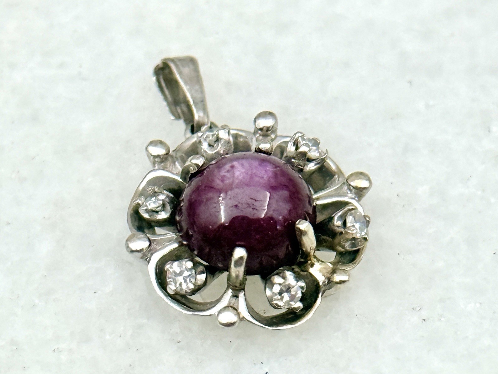 Vintage 14K White Gold Natural Star Ruby And White Sapphire Cluster Pendant ￼