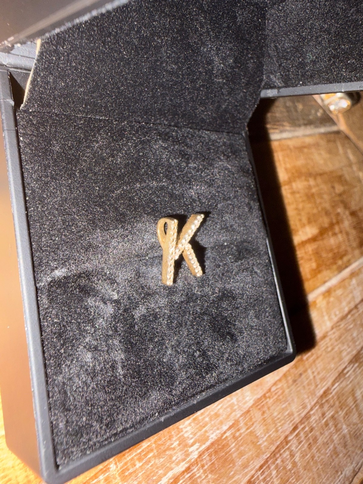 Vintage Reis Nichols solid 14k gold (K) initial diamond pendant preowned