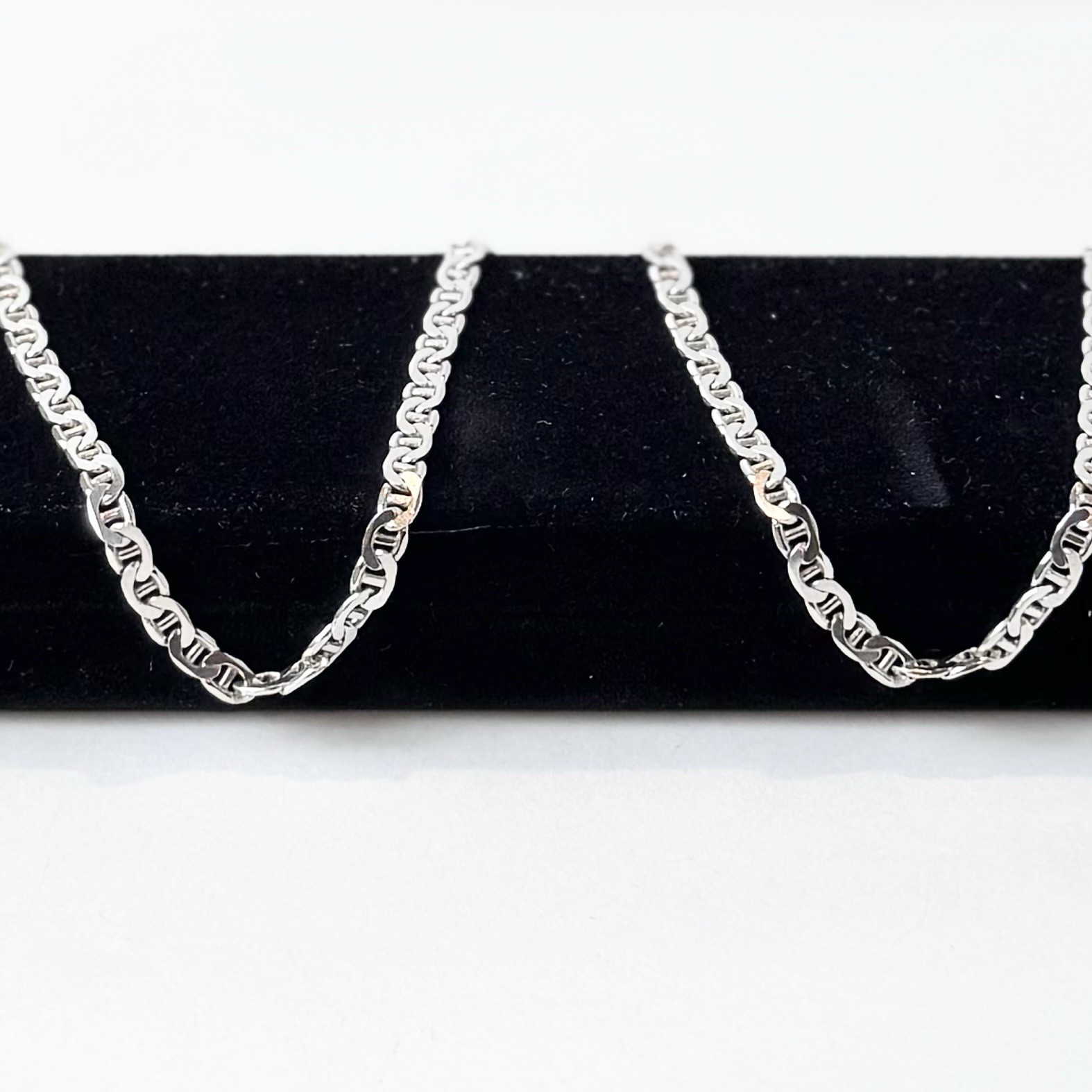 Sterling Silver 22.50” Mariner Link Chain-Necklace 4mm/ 21 Grams/Made In Italy!