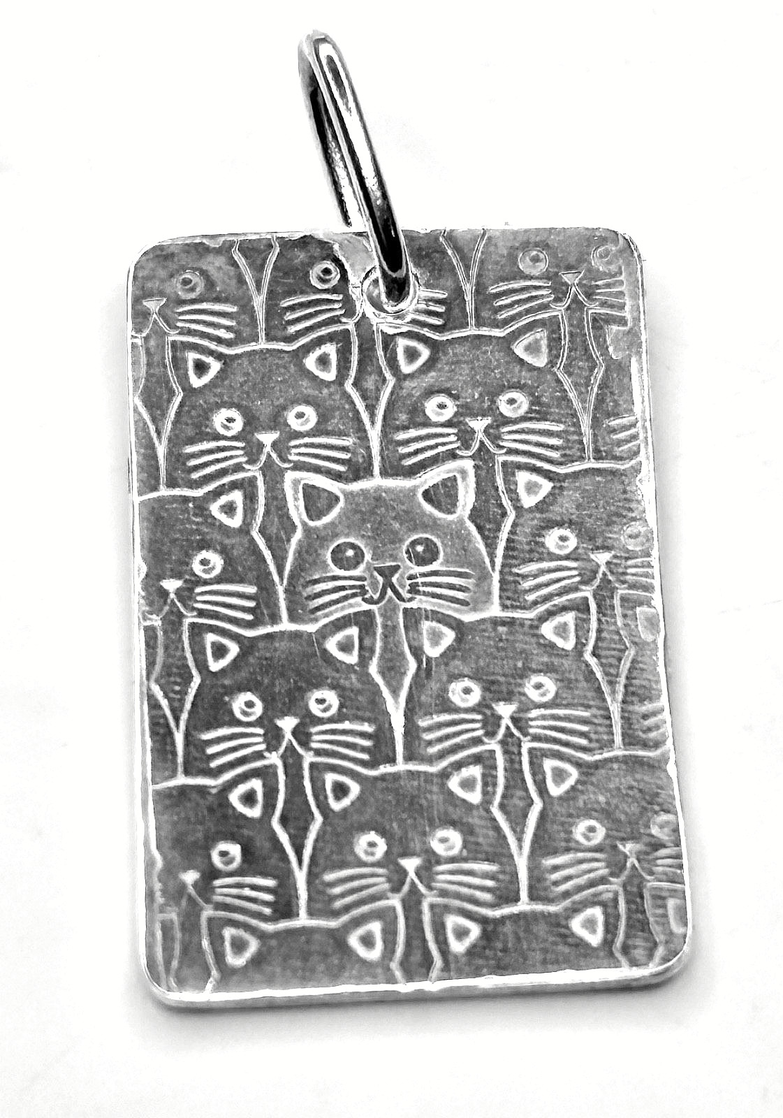 Hand Made 999. Fine pure Silver hiding cat Pendant