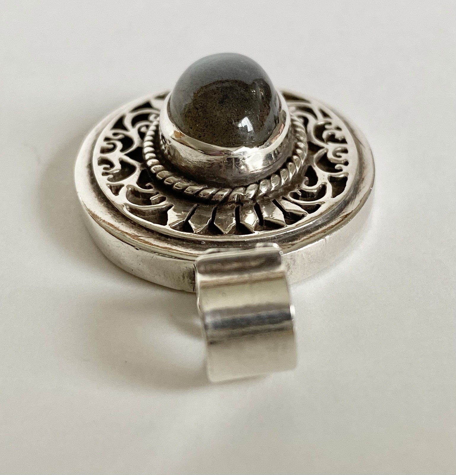 925 Sterling Silver Oval Pendant All Natural Labradorite Gemstone Artist Marked