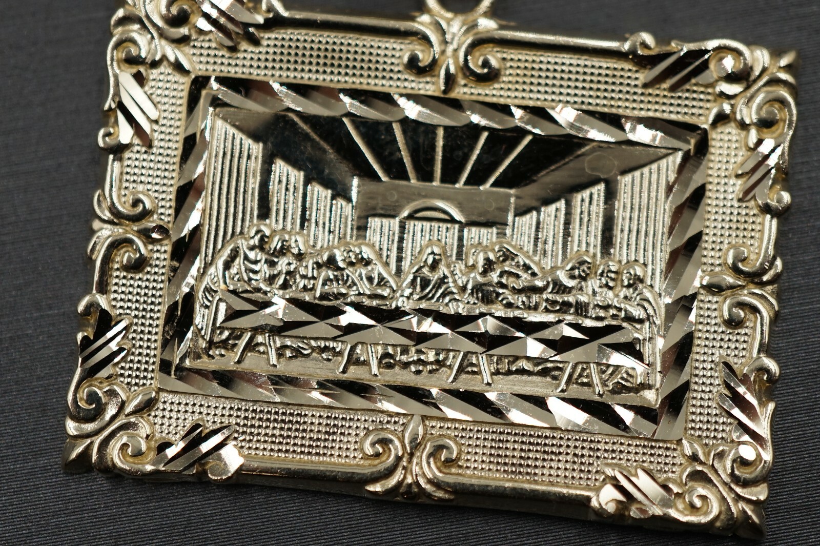 10K Solid Yellow Gold 1.45″ Diamond Cut Picture Flame Last Supper Charm Pendant.