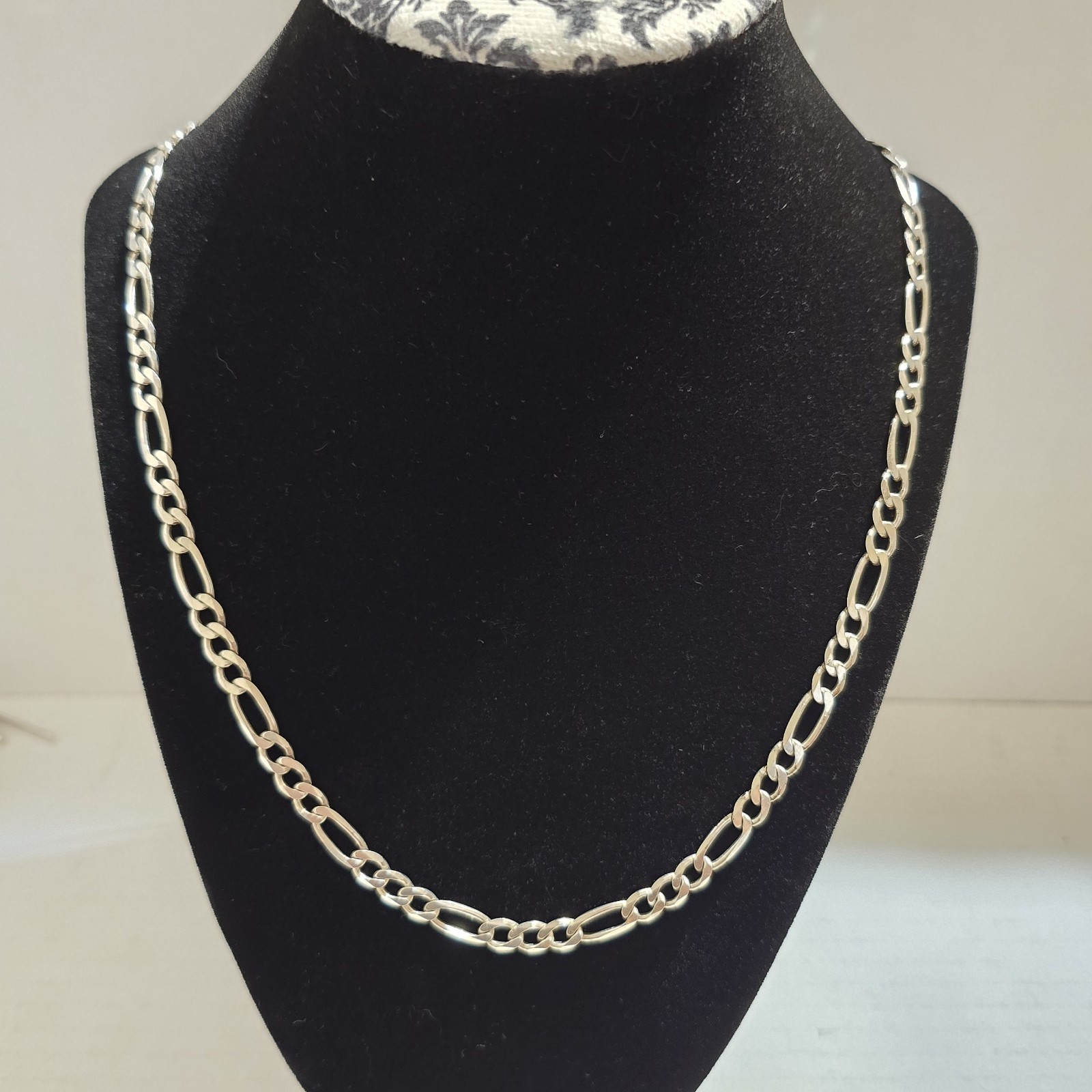 Vintage Italian Made 26 Inch Solid Sterling Silver Figaro Necklace 6mm