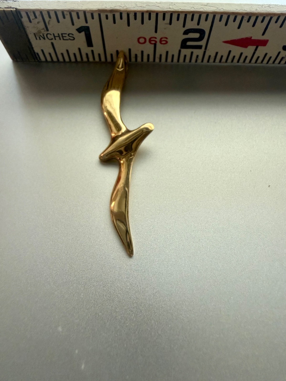 14K Solid Gold 2″ Seagull In Flight Pendant 2.95g.