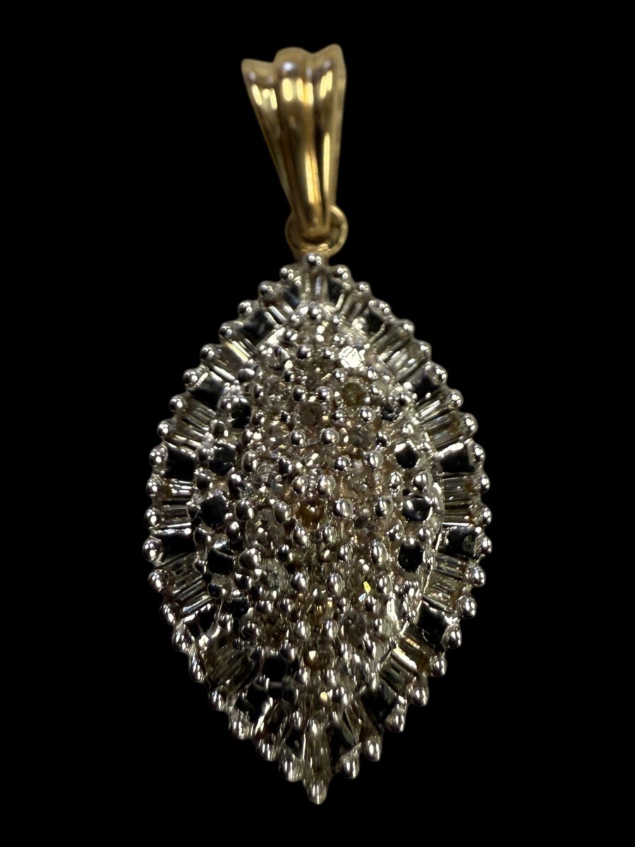 10K Yellow Gold Diamond Cluster Pendant .49 CTW Weight 3.06g (MP3070902)