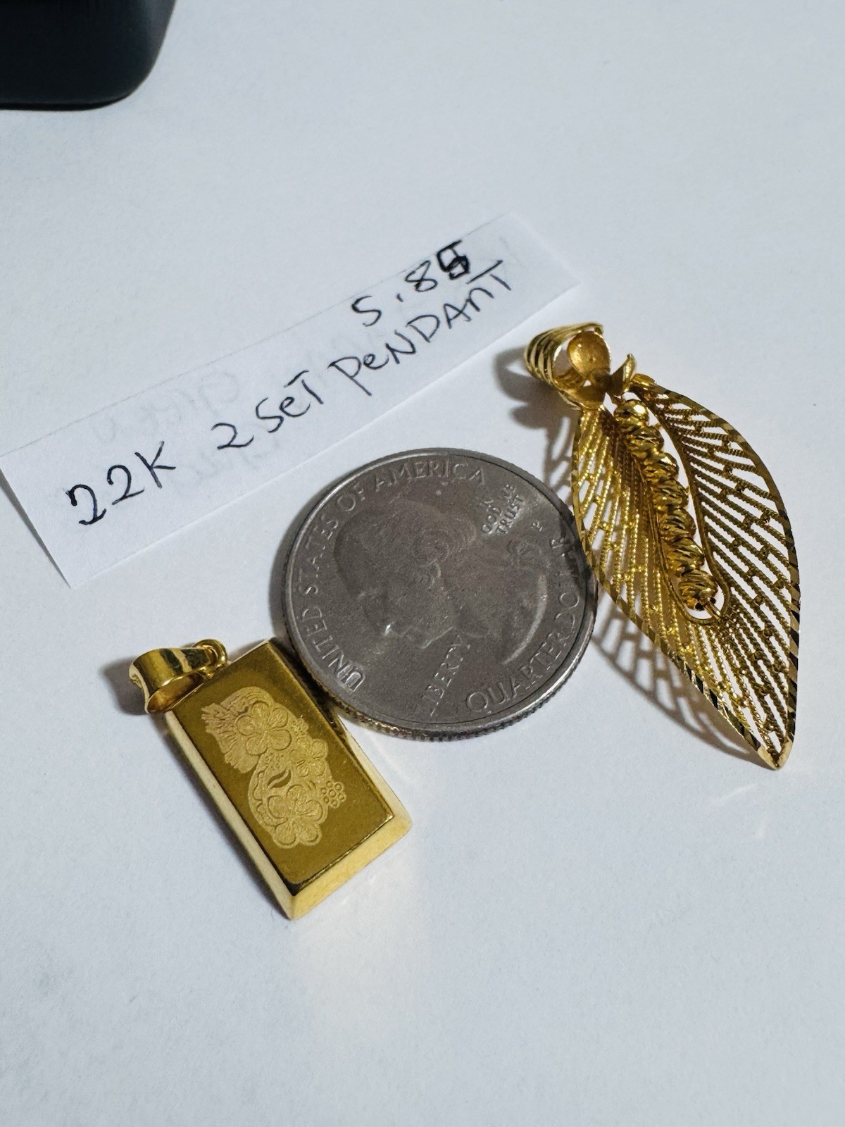 Saudi Dubai Gold 22K Solid 916 Real Gold Two Set (2) Bar/Leaf Pendant 5.85g