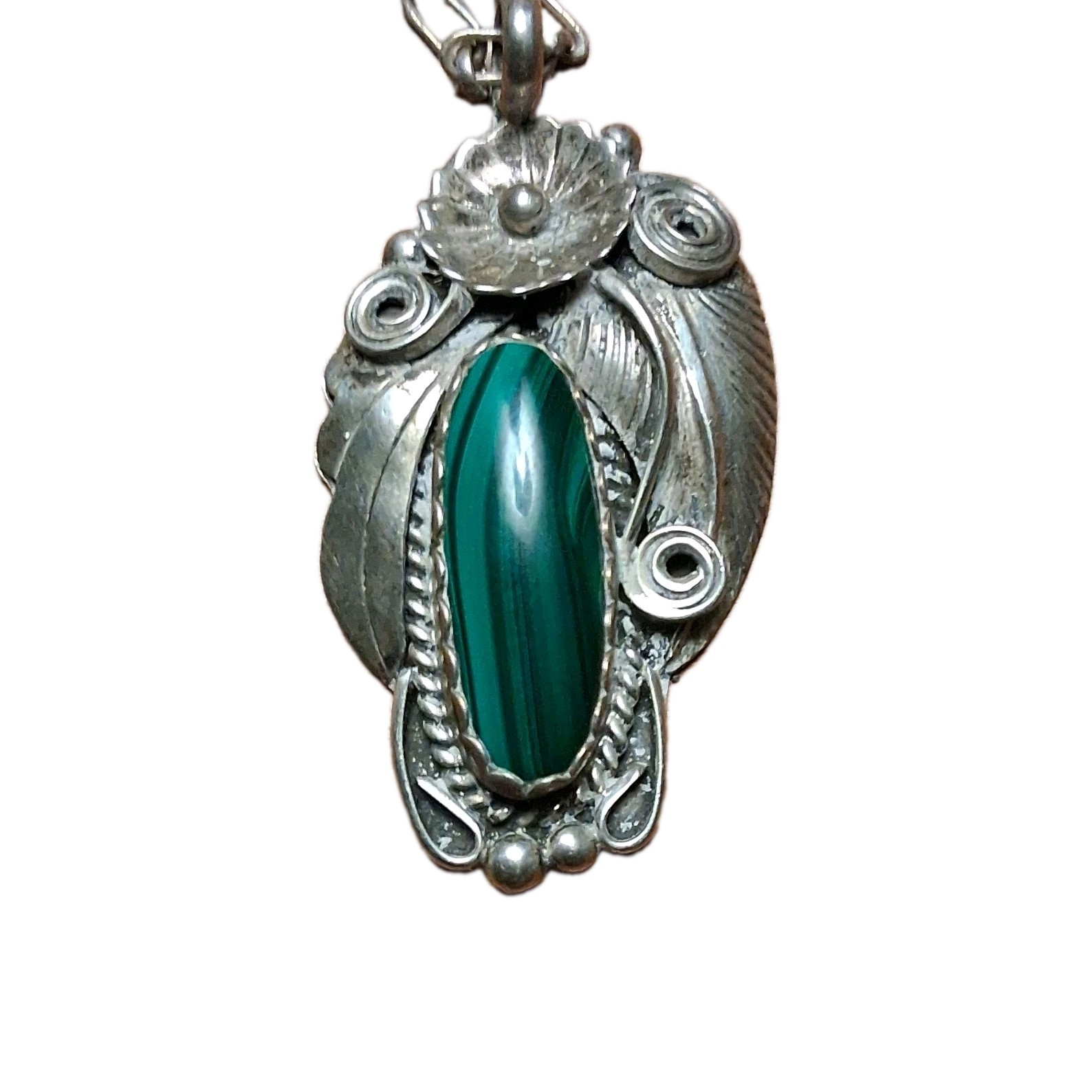 Sterling Silver 925 Oval Green Malachite Bezel Pendant With Chain And Ring