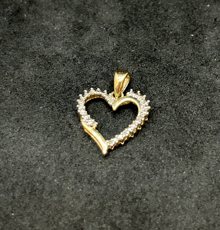 925 Sterling Silver Gold Toned Diamond Heart Pendant 0.75in – 1.21g