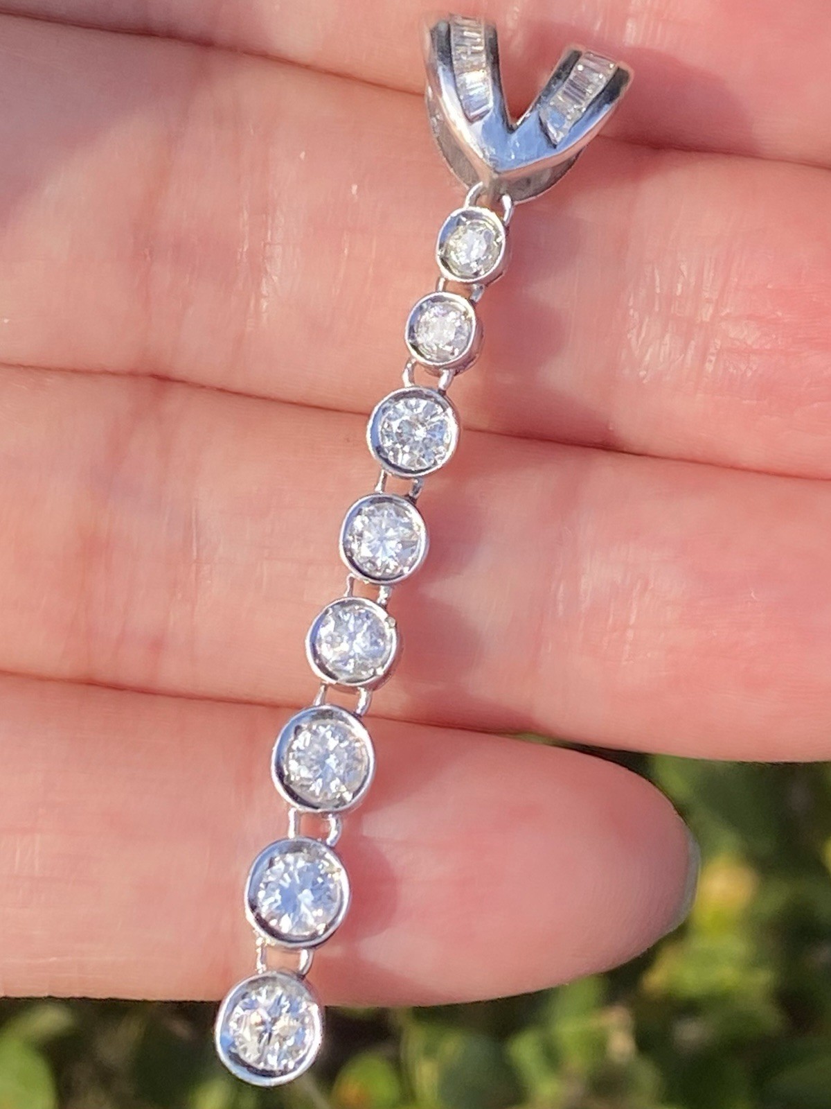Beautiful Platinum 1.00CTW 100% Natural Diamond Drop Pendant