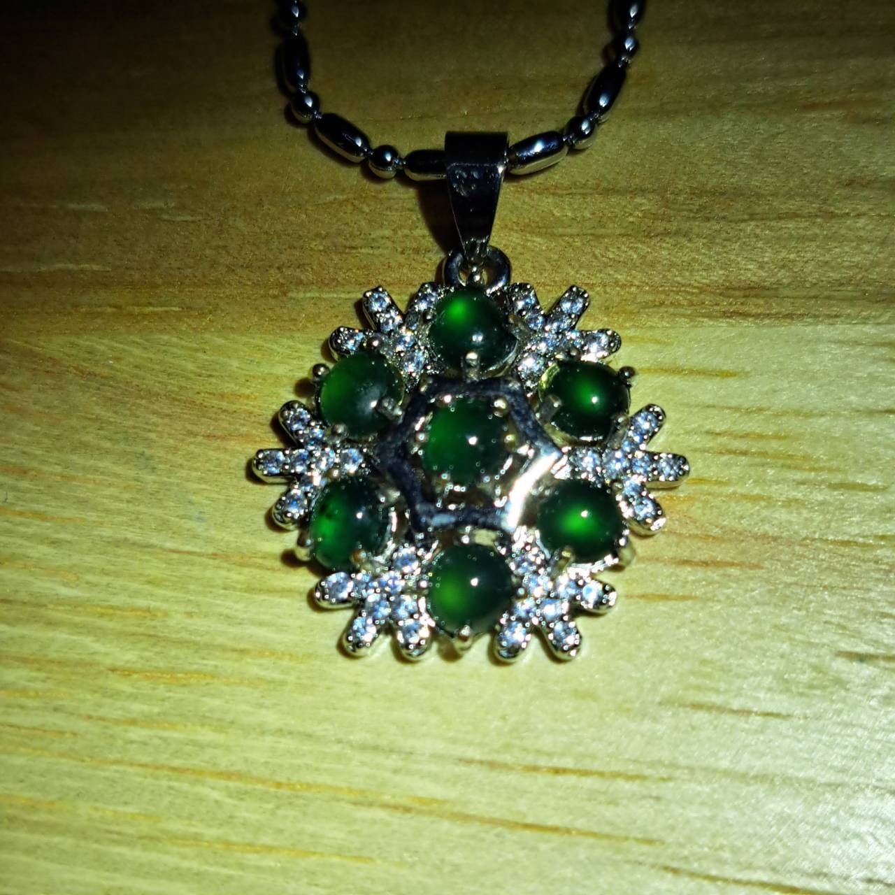 Jade Type A Pendant Burmese Natural green Jadeite Myanmar 006
