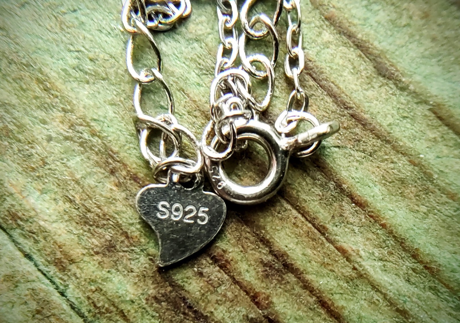Lovely & Fancy 2 interlocked Hearts with White Clear Stones Choker ~925 Sterling
