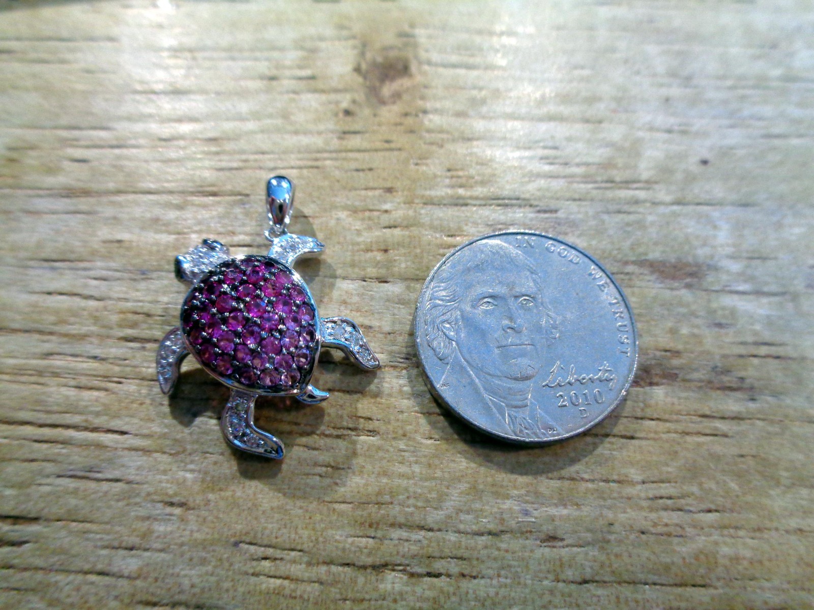 20MM 14K WHITE GOLD 0.87CTS RUBY SAPPHIRE 0.18CT DIAMOND HAWAIIAN TURTLE PENDANT